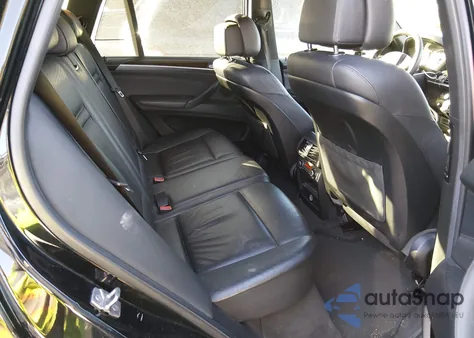 2010 BMW X5 xDrive30I z USA, uszkodzony, nr VIN 5UXFE4C51AL380118